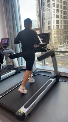 45-47 cm largeur électrique à entraînement en acier tapis roulant machine pour équipement de fitness commercial