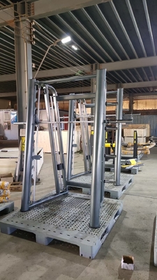 Formation sportive Multifonction Power Rack Smith Machine avec système de poulie Équipement de gym