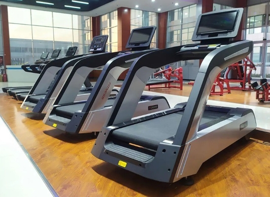 Q235 tapis de course à écran tactile LCD pour l'entraînement en force dans les équipements de gymnastique commerciaux
