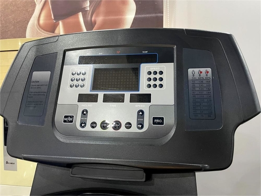 Découvrez la commodité du tapis roulant à charge moyenne pour la course à pied et l'entraînement cardio