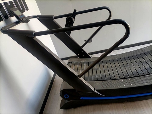 Le tapis roulant à courbe manuel non motorisé pour les chargeurs moyens