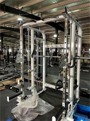 Centre de gymnastique tout en un intérieur multi-fonctionnelle Commercial Steel Smith Machine Piles de poids