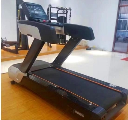 Tapis roulant d'entraînement cardio en intérieur avec ceinture de course 580*3460 mm et matériau métallique