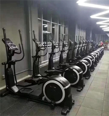 Électrique Magnétique Elliptique Max Utilisateur Poids 200 kg pour l' entraînement cardio intérieur
