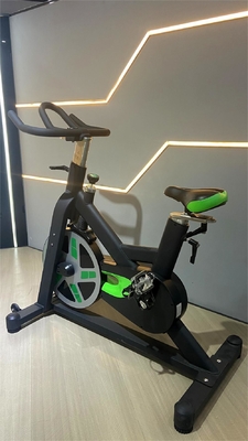 Équipement de gymnastique Flywheel de 18 kg pour l'entraînement cardio et le renforcement corporel commerciaux