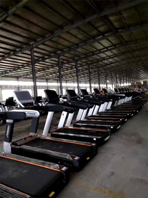 Machines de course électriques réglables à vitesse courante tapis roulants pour l'entraînement cardio dans le gymnase commercial