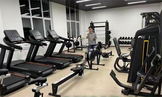 Machines de course électriques réglables à vitesse courante tapis roulants pour l'entraînement cardio dans le gymnase commercial
