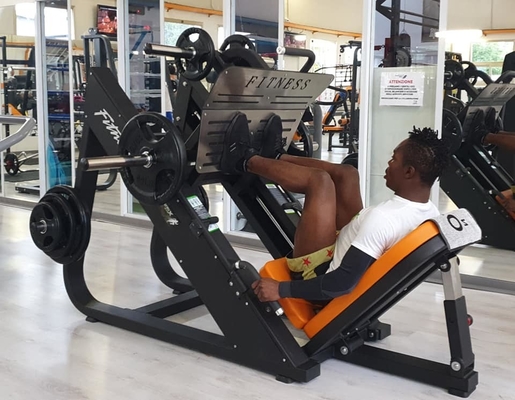 Entraîneur de presses pour les jambes pour l' entraînement en force Gymnase Fitness 45 degrés Plaque de poids chargée
