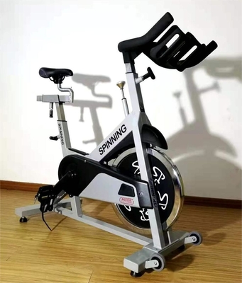 Exercice aérobie Vélo de spinning en intérieur avec résistance magnétique et fonction de musculation