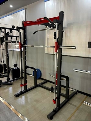 Station multifonctionnelle de formation physique pour épaule, poitrine, presses et squat rack