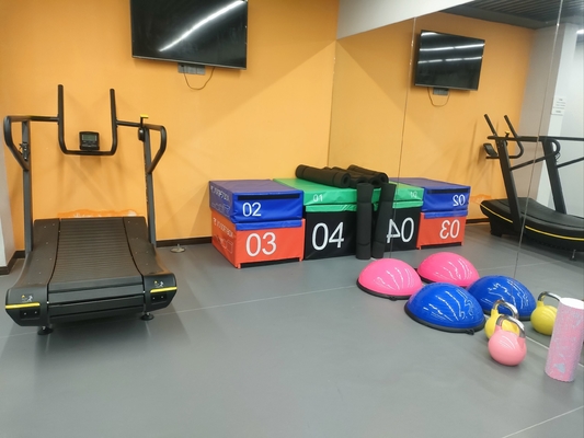 140 kg Poids maximal de l'utilisateur Équipement de remise en forme de gymnase 2022 Conception du tapis roulant manuel commercial