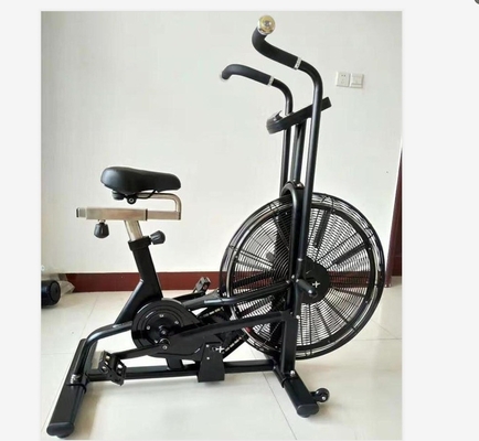 Entraînement cardiovasculaire intensif avec le vélo commercial Befreeman Air en Gary/rouge/noir/jaune