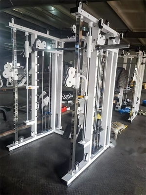 Équipement de gymnastique commercial tout en une machine Smith multifonctionnelle pour gymnastique 2200*1500*2200mm