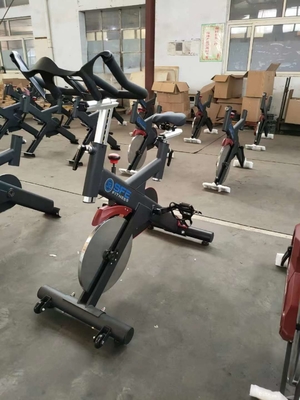 Construction corporelle commerciale Spinning Indoor Fit Bike avec soudage TIG et direct