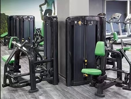 Machine de pressage à épaule chargée à la broche à charge moyenne pour équipement de fitness commercial