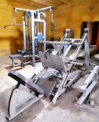 Amenez votre entraînement de force au niveau supérieur avec notre machine à presses à 45 degrés