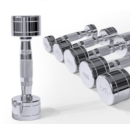 Les haltères chrome sont le complément parfait à votre routine d'entraînement de force par Befreema