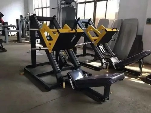 2420*1660*1450mm Machine de pressage de jambe linéaire en acier pour l'entraînement en force