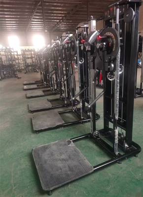 Entraînement à l'épaule en position debout en levage latéral équipement de gym à domicile