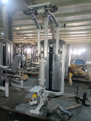 Equipement de gymnastique commercial Traîneur multifonctionnel pour la pression thoracique et l' extension du dos