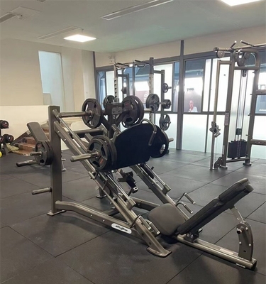 Machine de pressage à 45 degrés pour jambes multifonctionnelle destinée aux établissements de remise en forme commerciaux