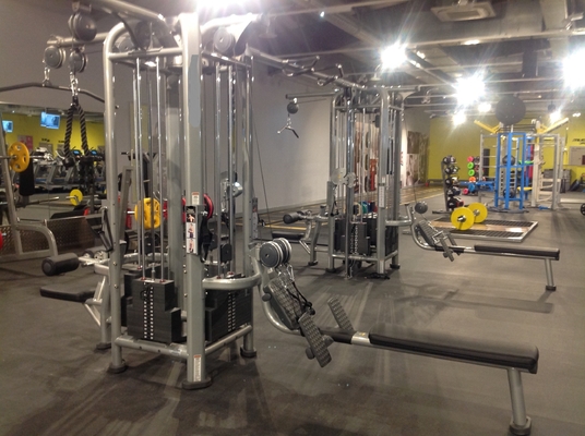 8 stations de gymnase multi parfait pour l' entraînement en force et les exercices de poitrine croisés par câble
