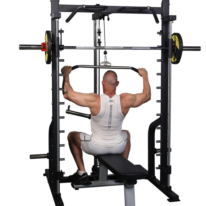 Station multifonctionnelle de formation physique pour épaule, poitrine, presses et squat rack